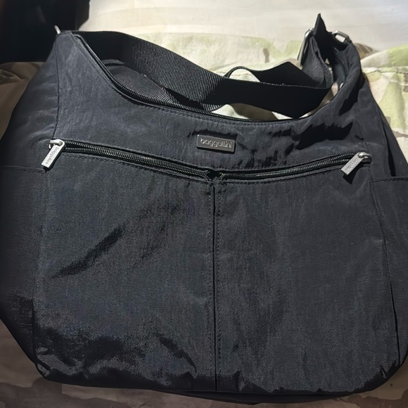 Baggallini Black Crossbody Bag Adjustable Strap - Picture 5 of 10